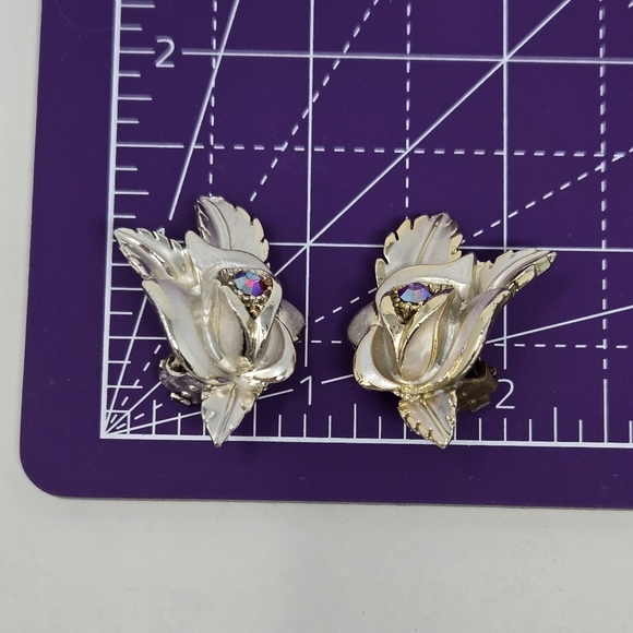 VINTAGE FLORENZA SILVER AB RED CRYSYAL FLOWER EARRINGS CLIP ON FASHION JEWELRY - Picture 3 of 13